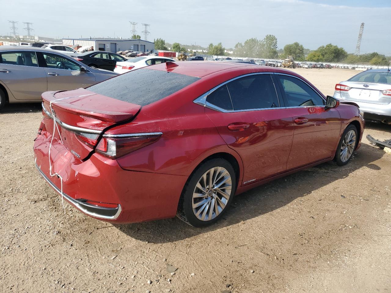 2020 Lexus Es 300H Luxury - Фото 3