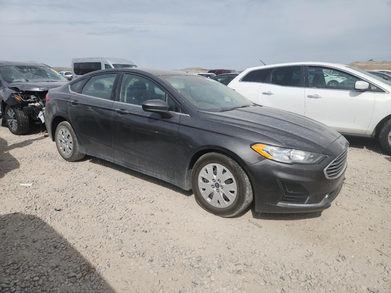 2020 Ford Fusion S - Фото 4