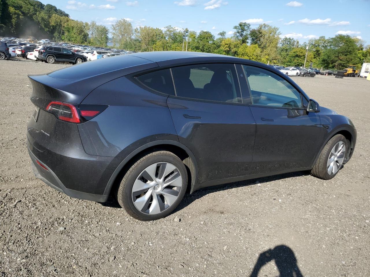 2024 Tesla Model Y - Image 3