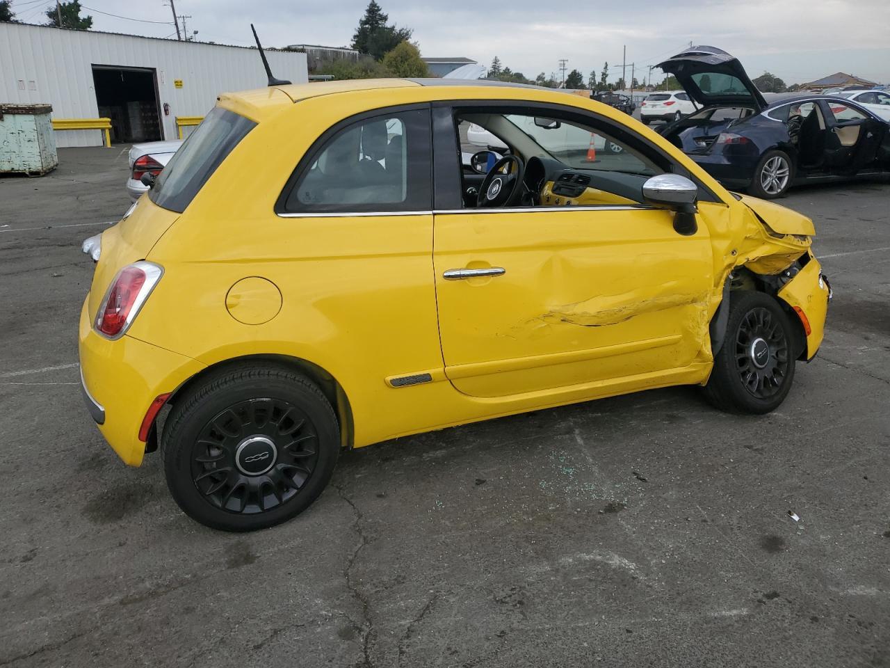 2015 Fiat 500 Lounge - Фото 3