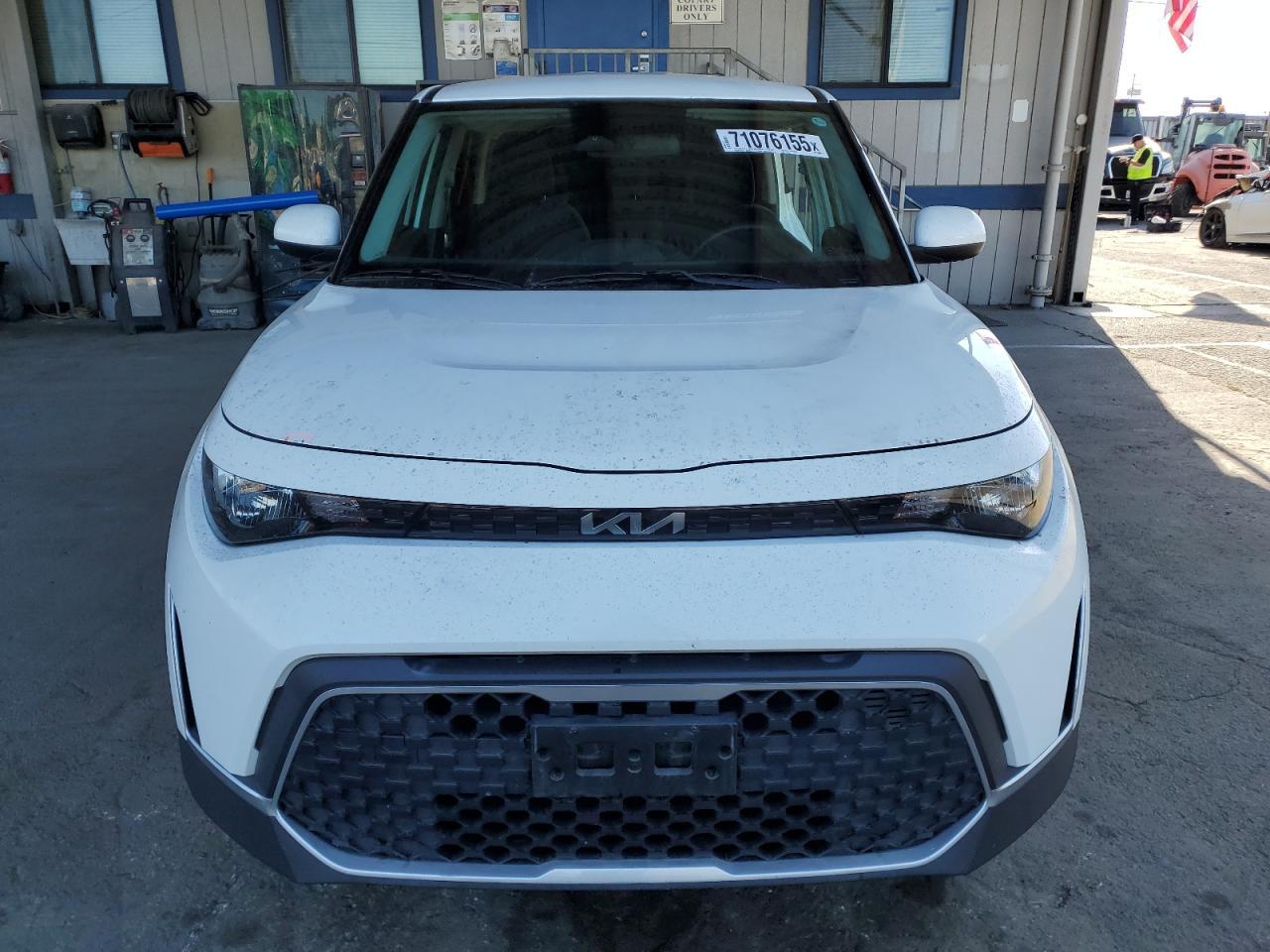 2023 Kia Soul Lx - Image 5