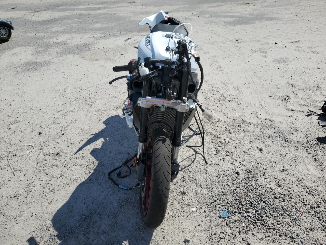 2025 Suzuki Gsx-R600 - Фото 2