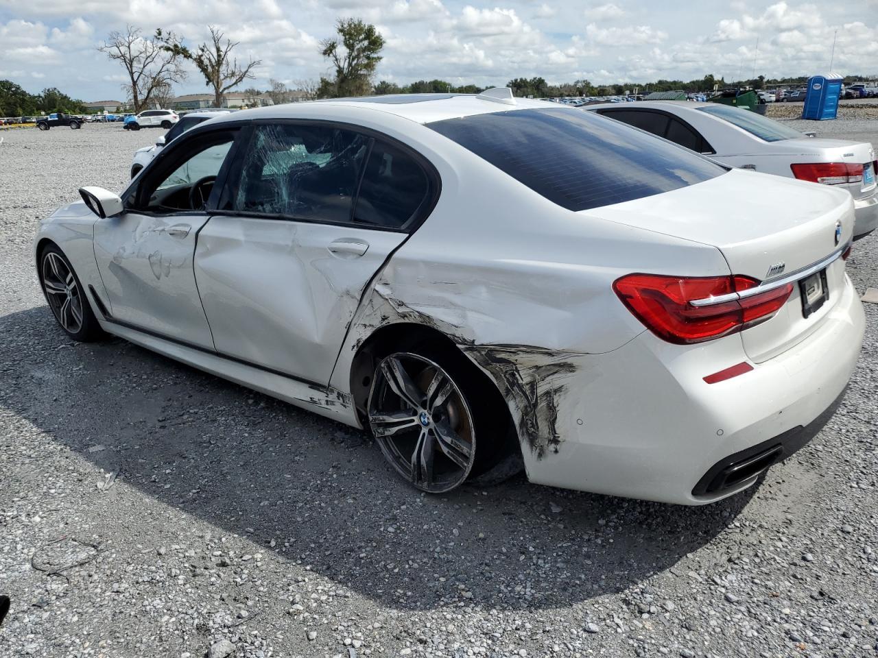 2019 BMW 750 I - Фото 2