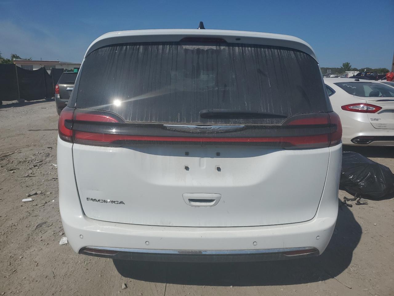2023 Chrysler Pacifica Touring L - Фото 6