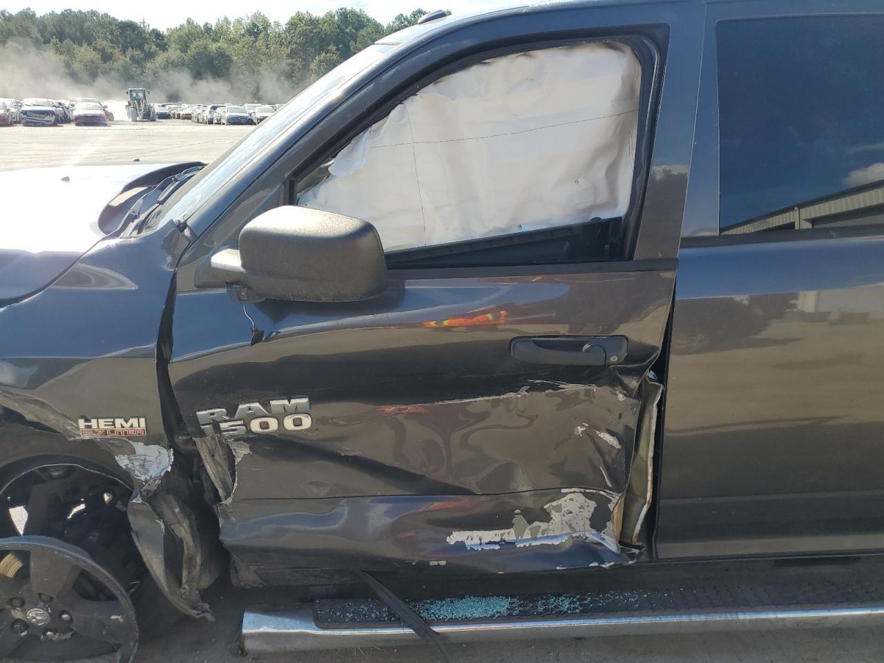 2016 Ram 1500 St - Image 7