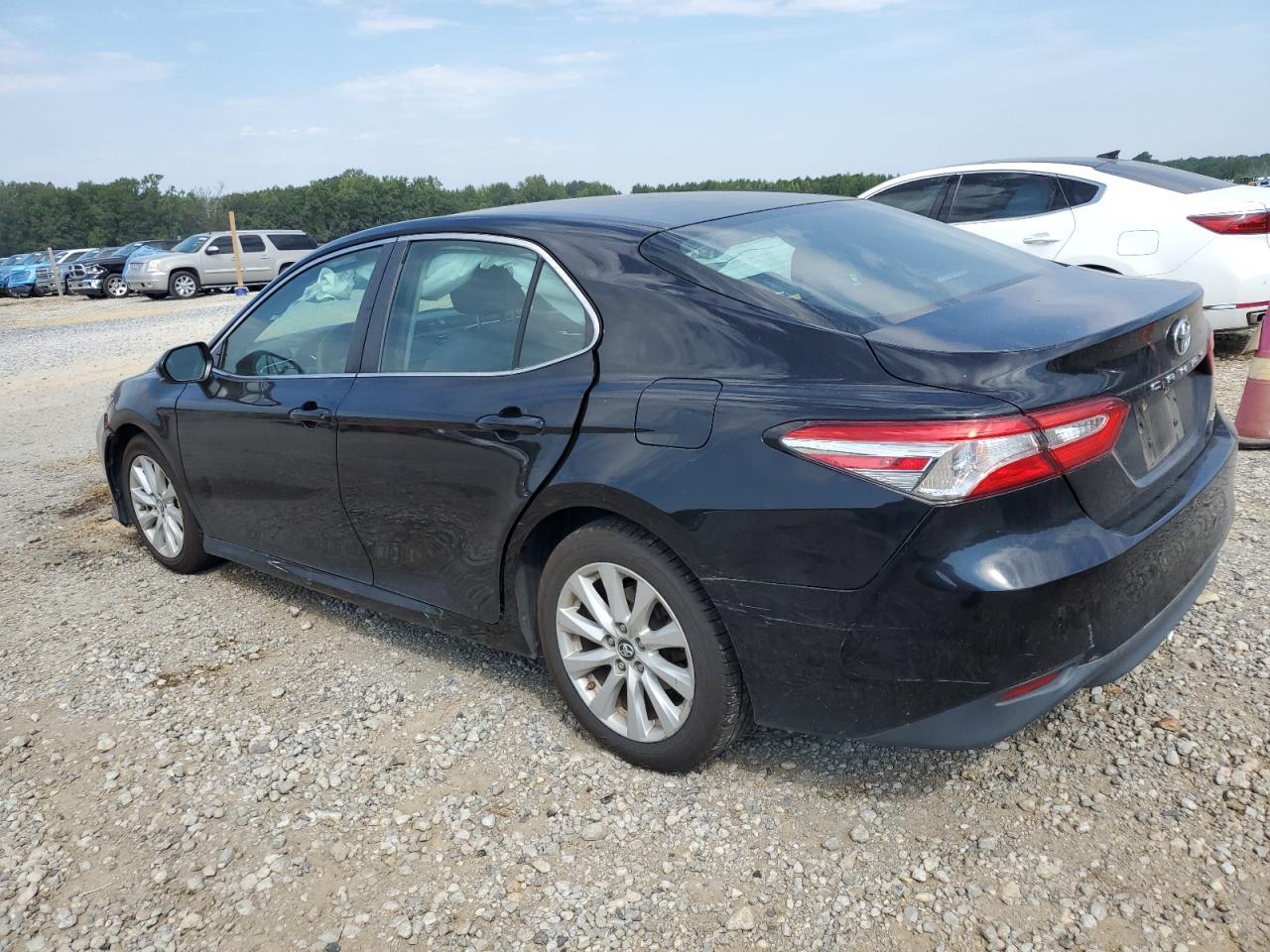 2018 Toyota Camry L - Image 2