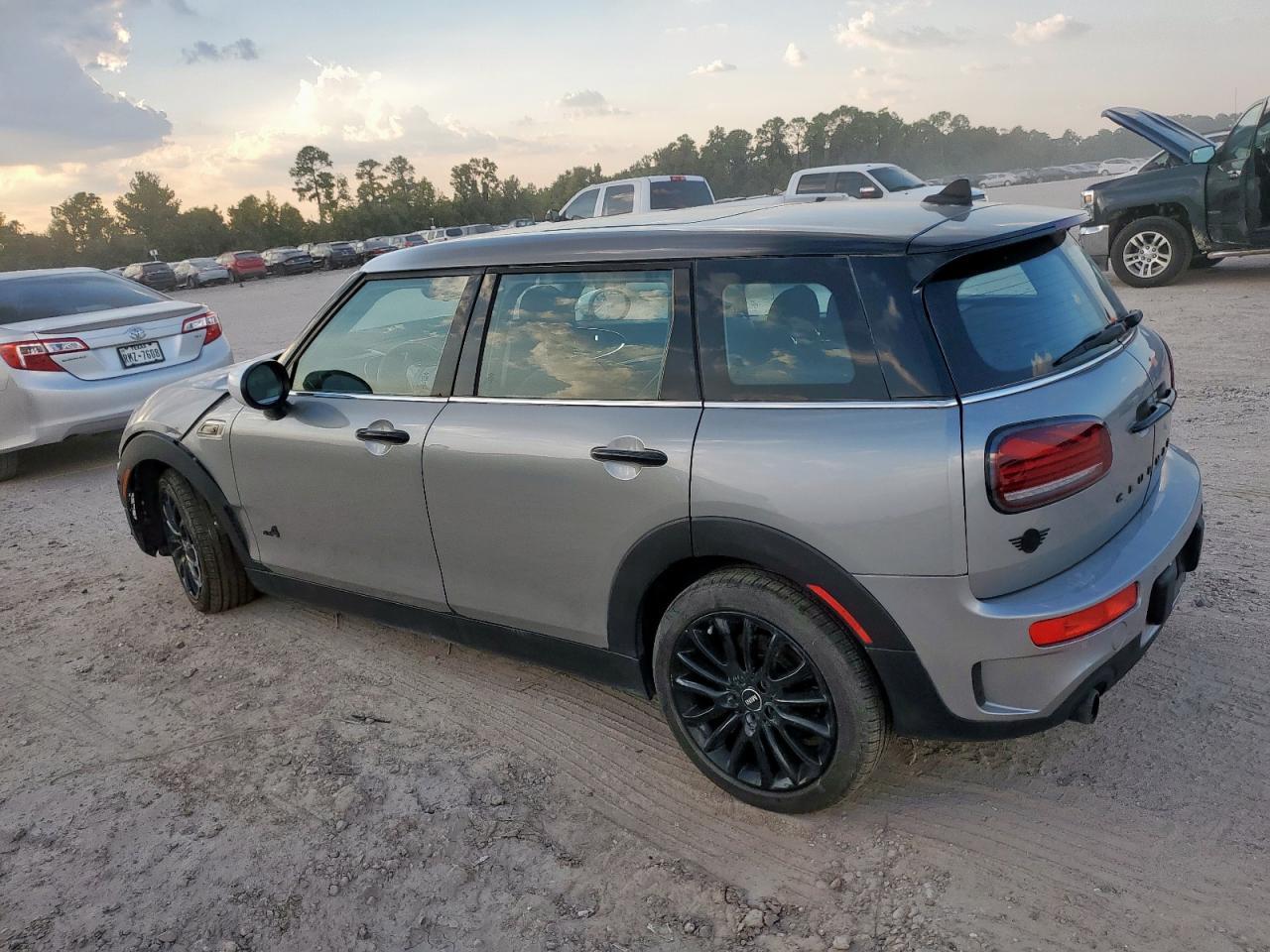 2023 Mini Cooper S Clubman All4 - Image 3