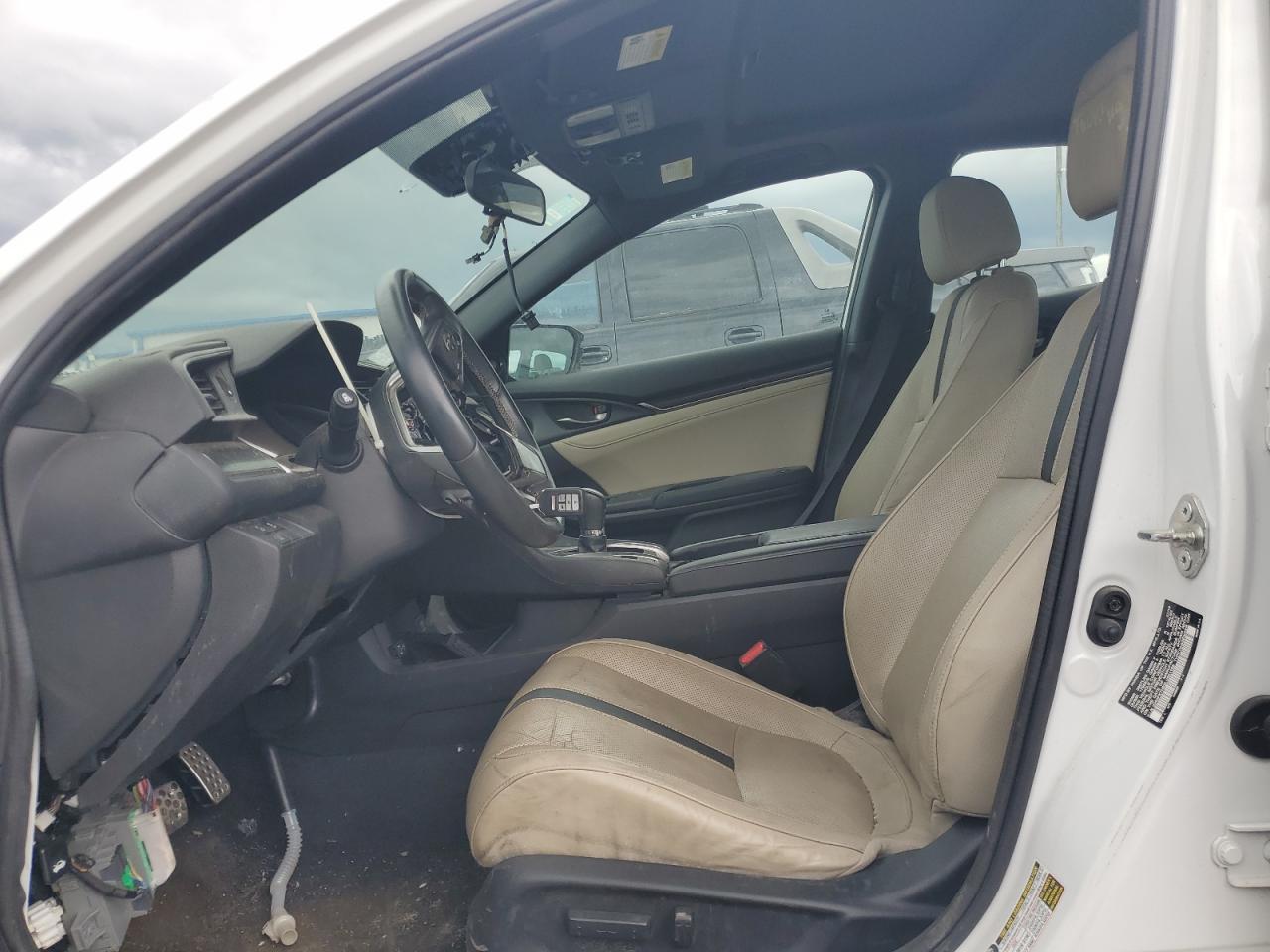 2020 Honda Civic Sport Touring - Image 7