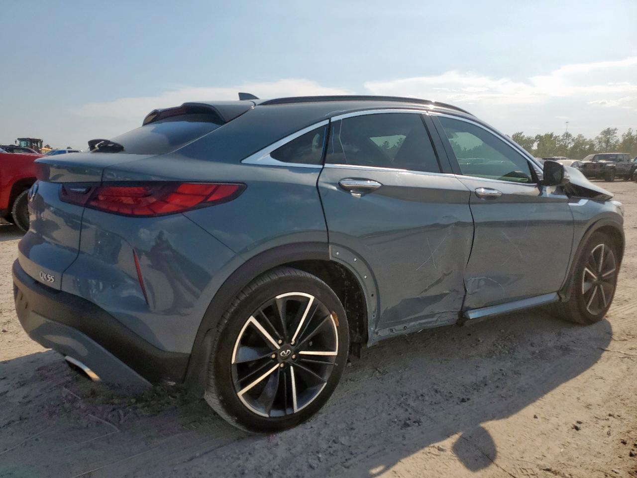 2023 Infiniti Qx55 Essential - Image 3