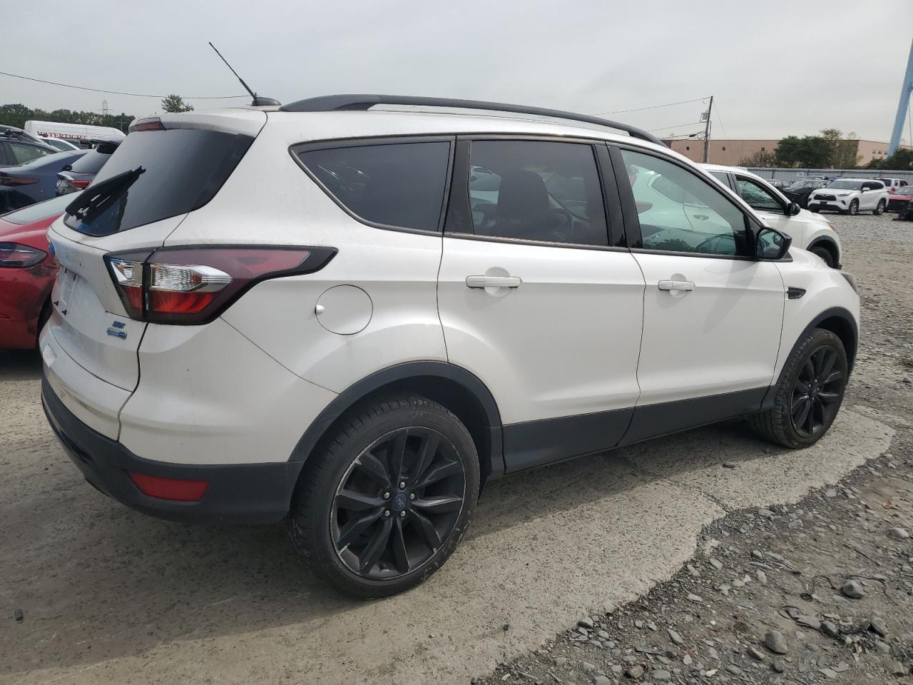 2017 Ford Escape Se - Фото 3