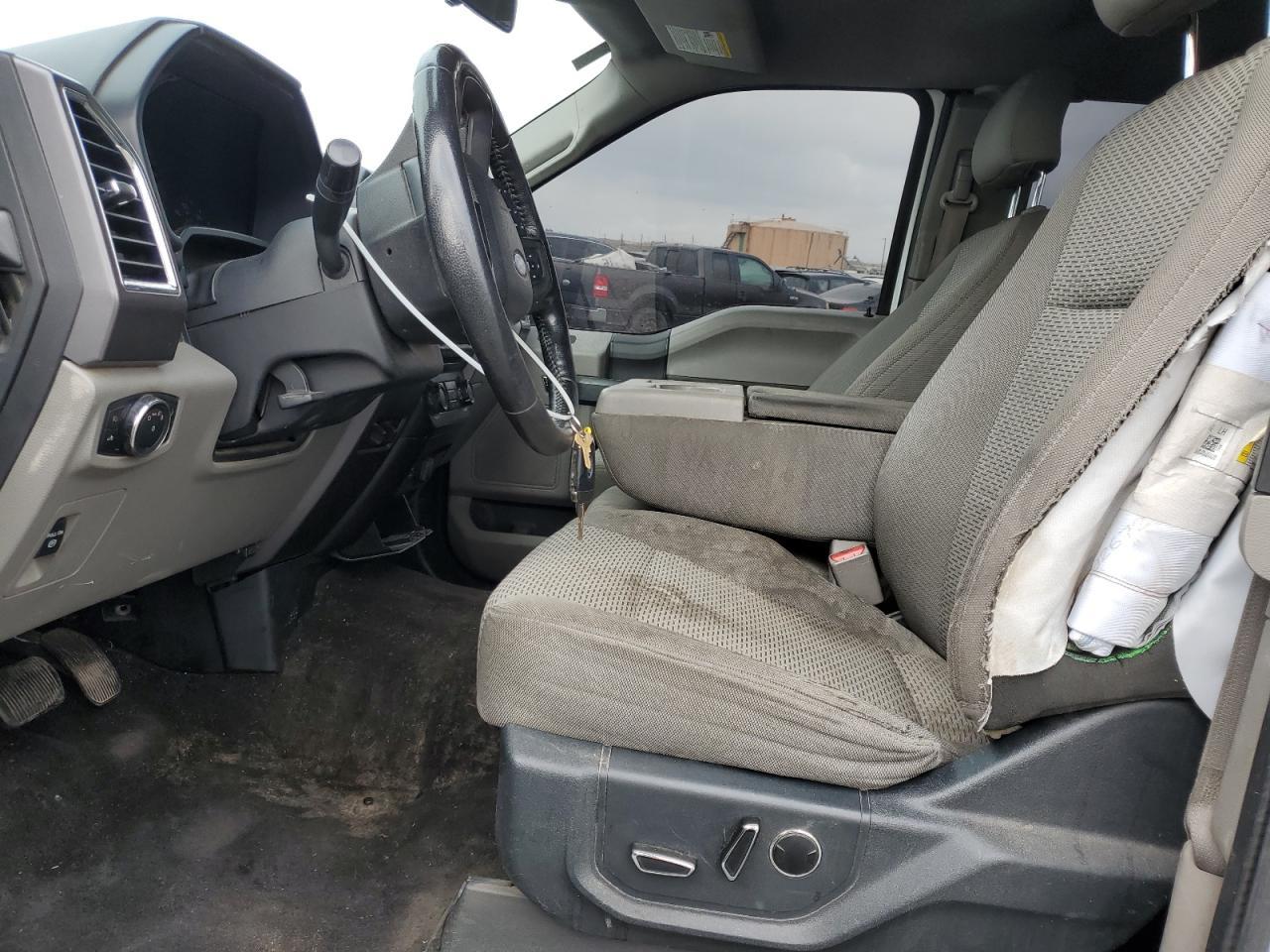 2015 Ford F150 - Фото 7