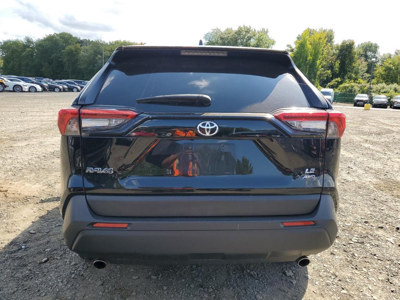 2020 Toyota Rav4 Le - Фото 6