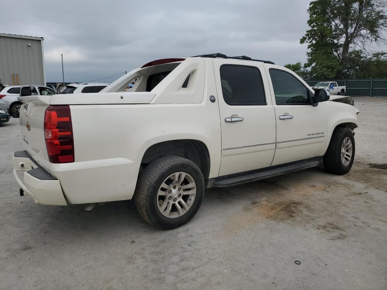 2013 Chevrolet Avalanche Ltz - Фото 3