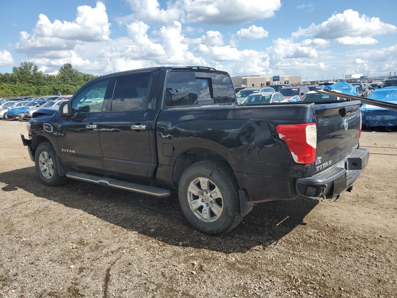 2017 Nissan Titan Sv - Image 2