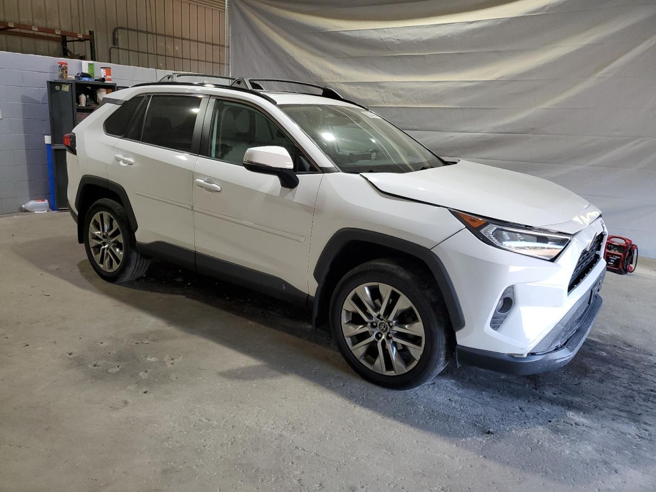2020 Toyota Rav4 Xle Premium - Image 4