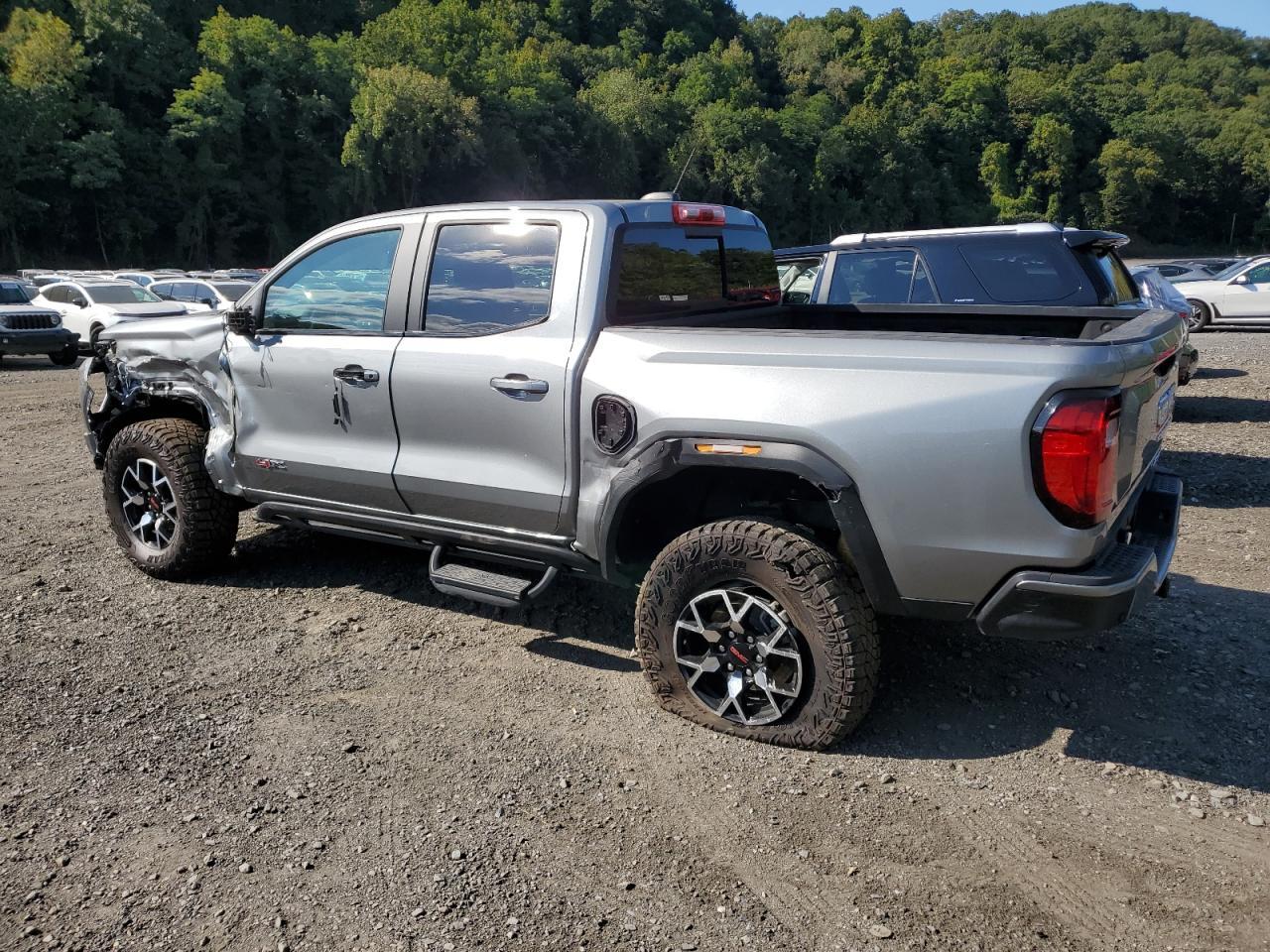 2024 GMC Canyon At4X - Фото 2