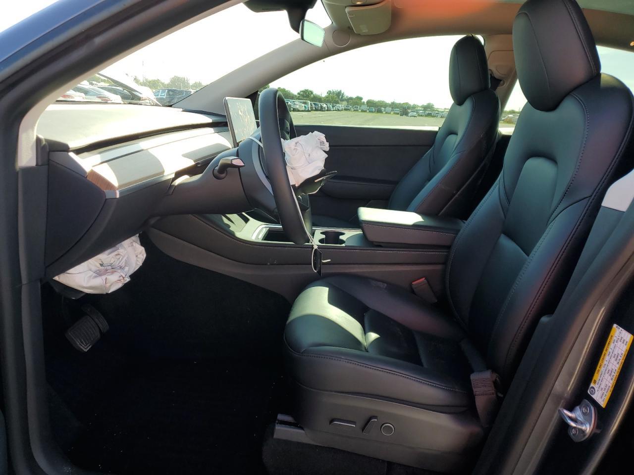 2022 Tesla Model Y - Image 7