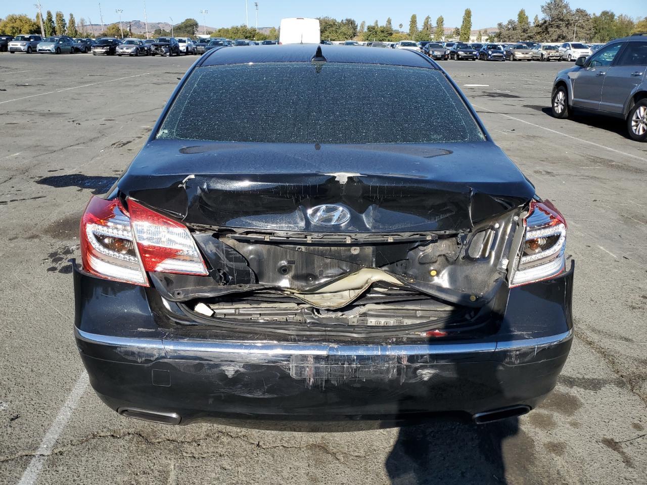 2013 Hyundai Genesis 3.8L - Image 6