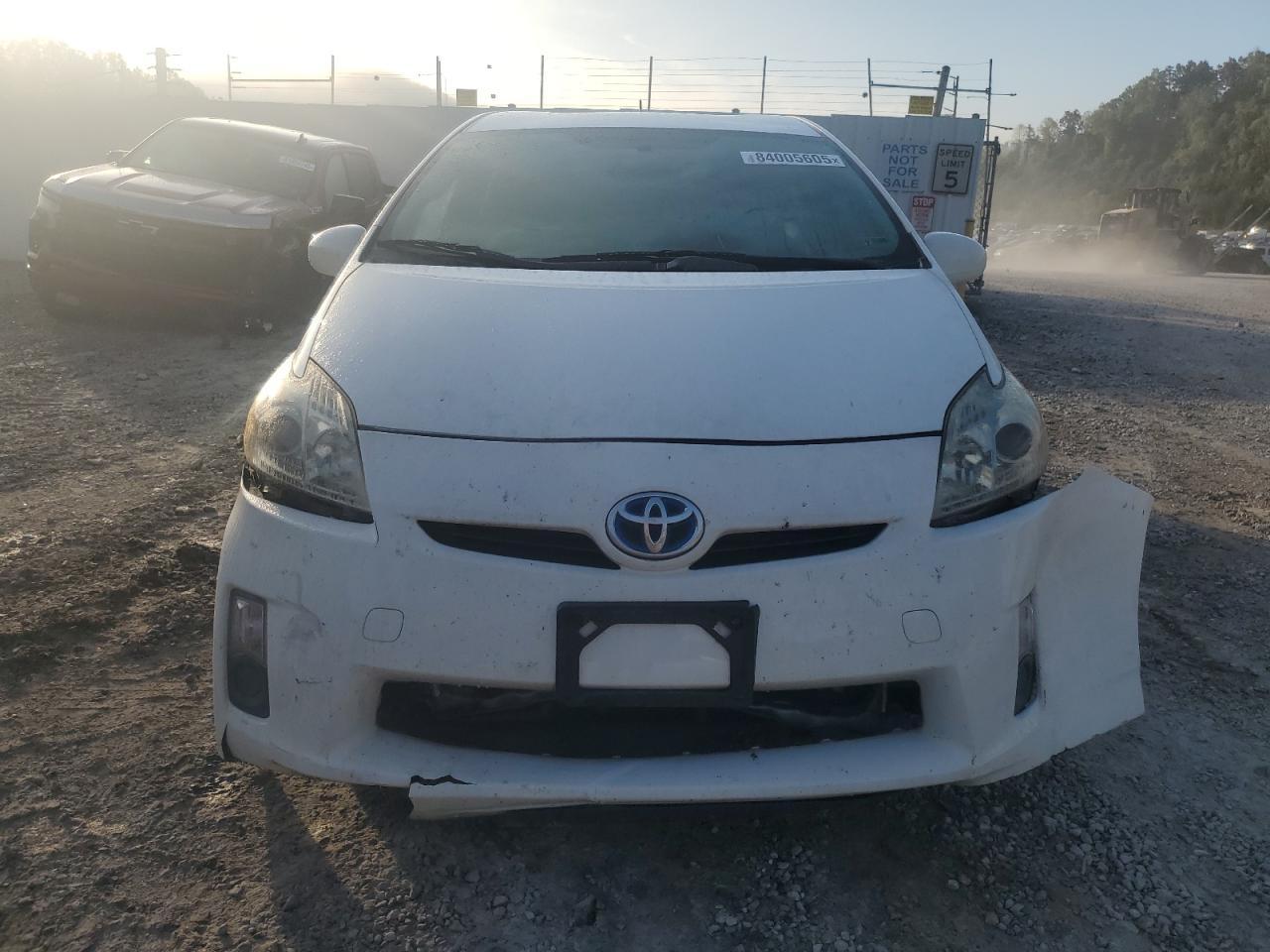 2011 Toyota Prius - Image 5