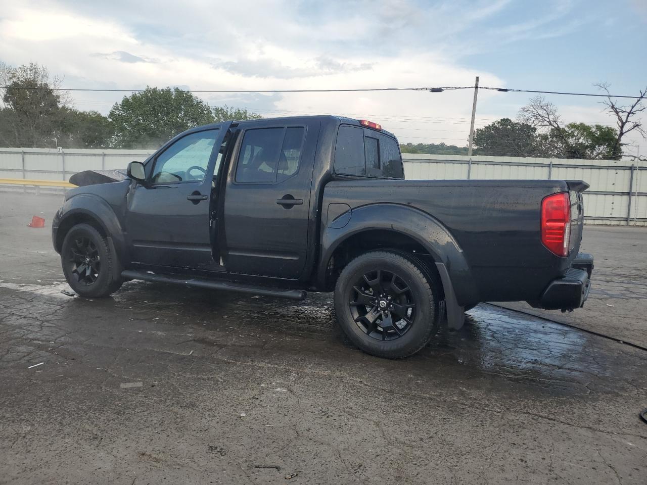2021 Nissan Frontier S - Фото 2