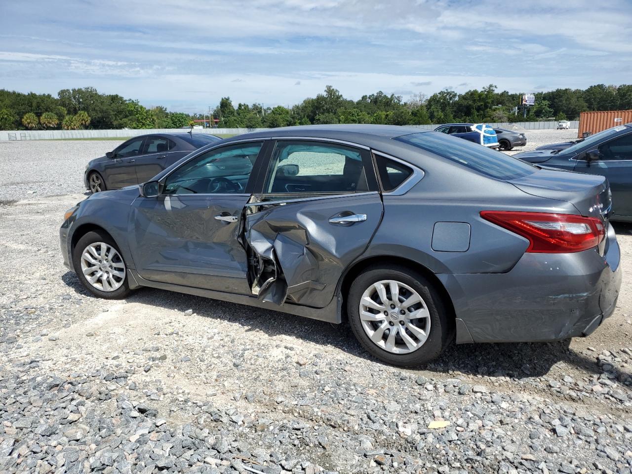 2018 Nissan Altima 2.5 - Image 2