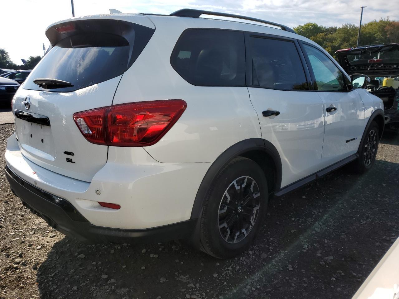 2019 Nissan Pathfinder S - Фото 3