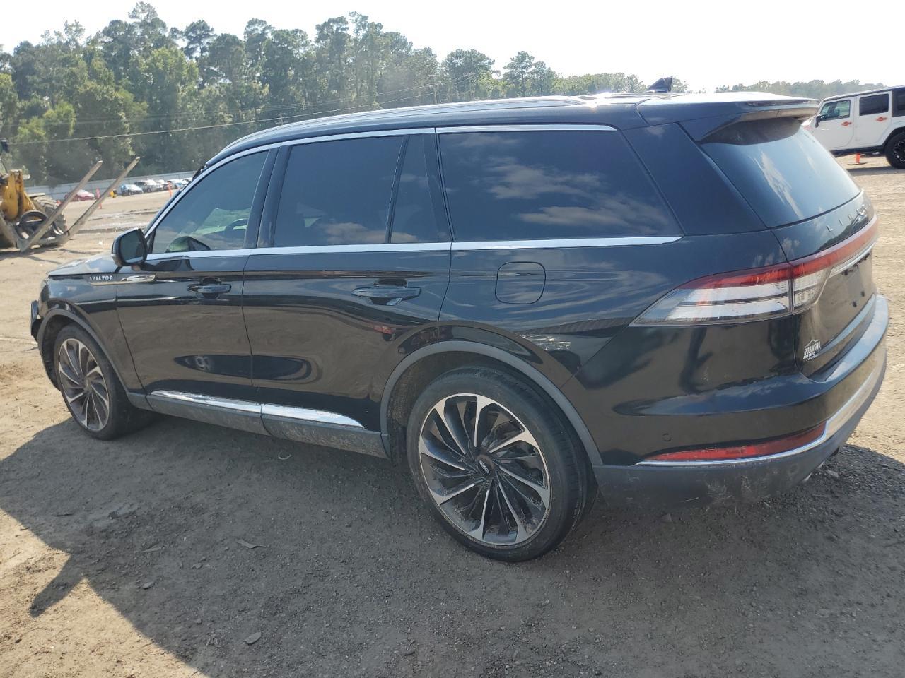 2020 Lincoln Aviator Reserve - Image 2
