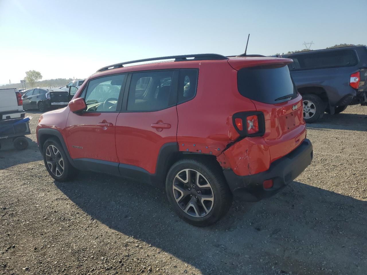 2018 Jeep Renegade Latitude - Image 2