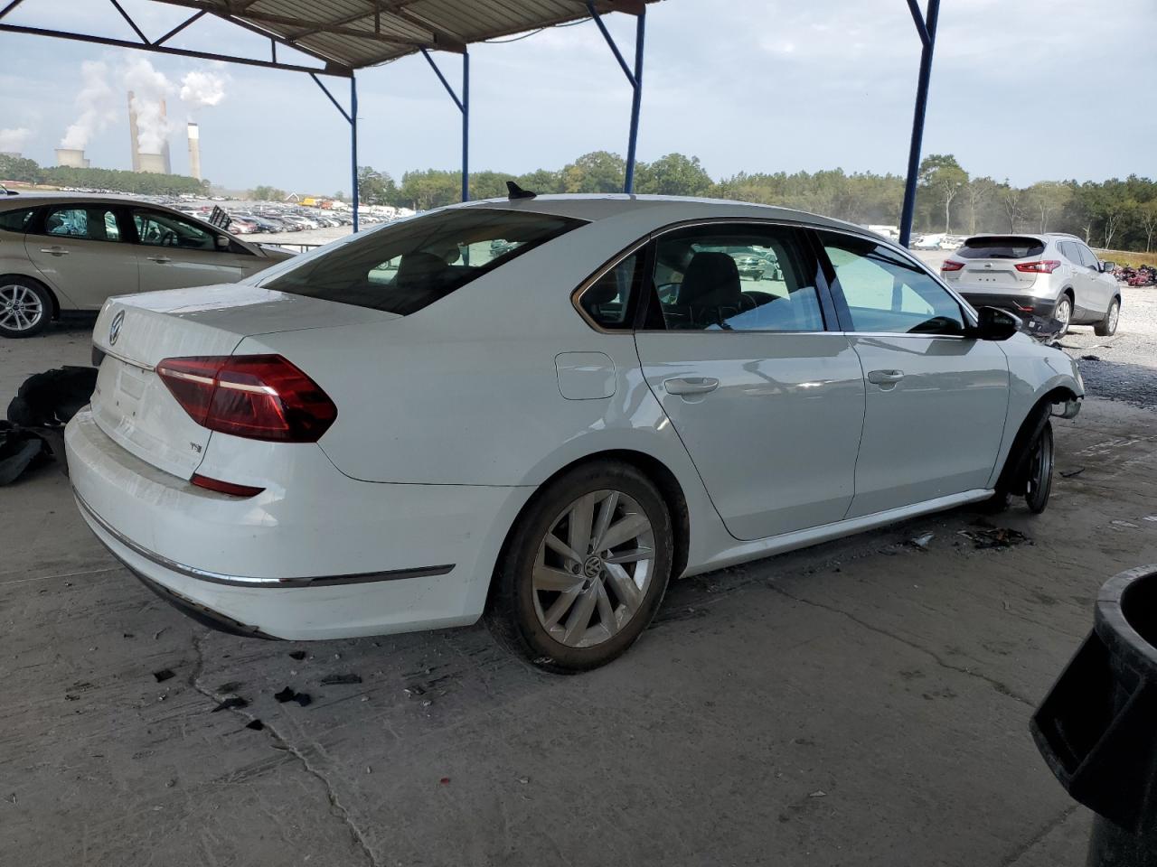 2018 Volkswagen Passat Se - Image 3
