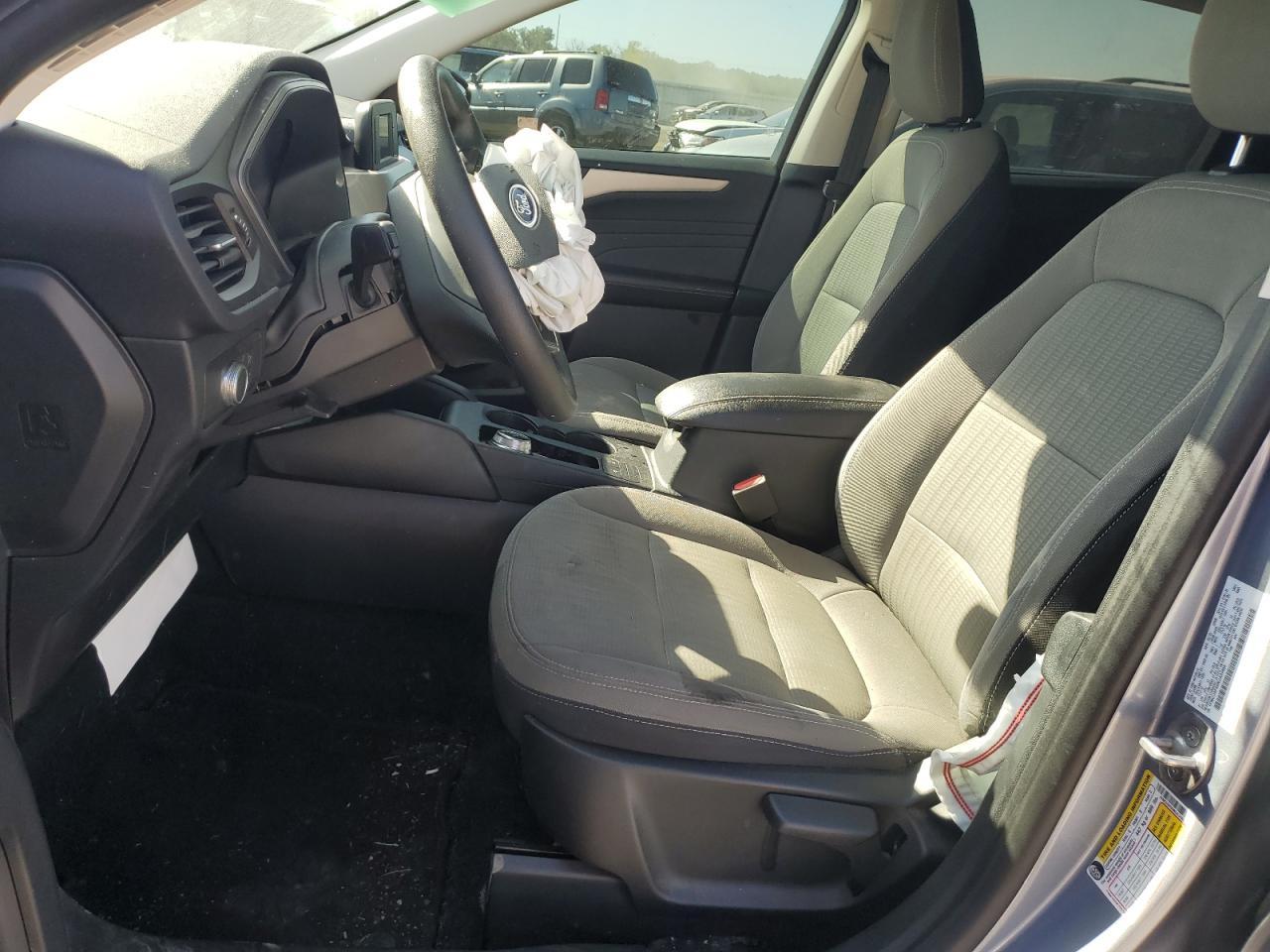 2022 Ford Escape S - Image 7