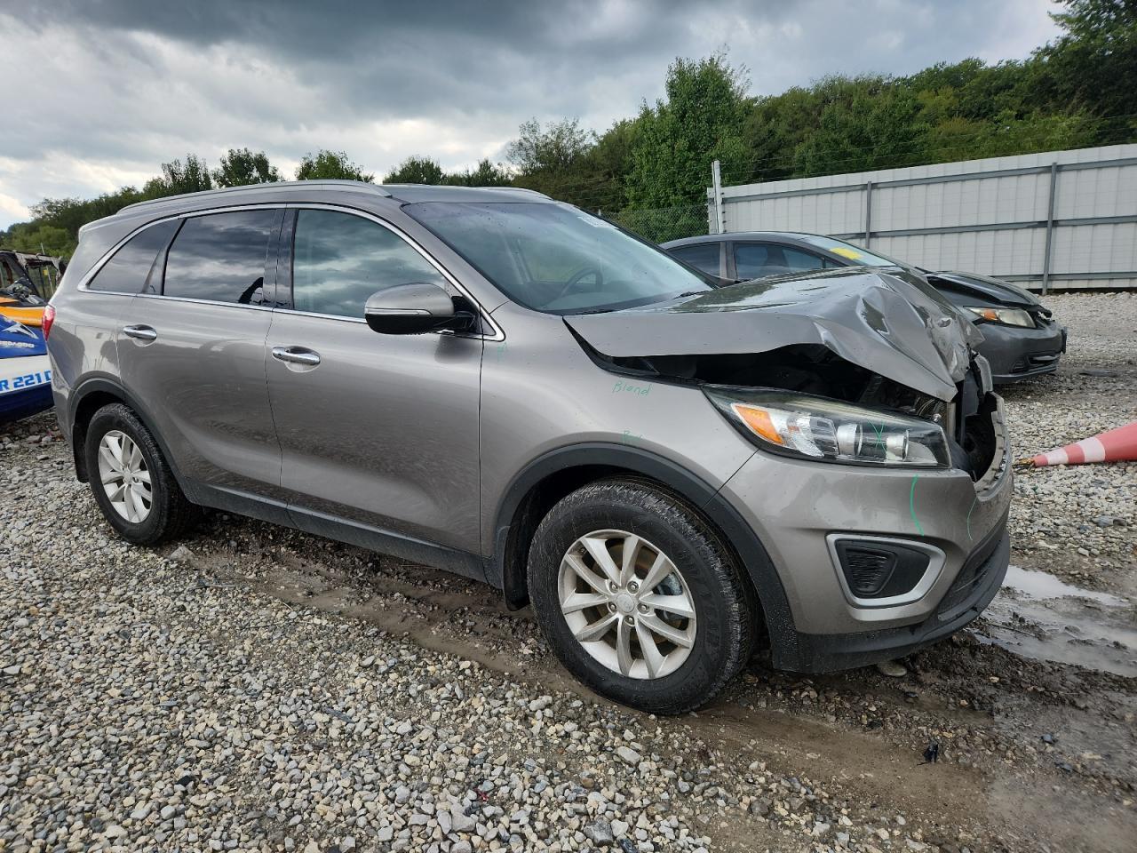 2017 Kia Sorento Lx - Image 4
