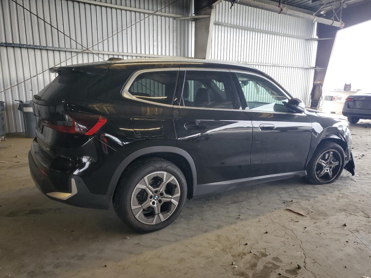 2023 BMW X1 xDrive28I - Фото 3