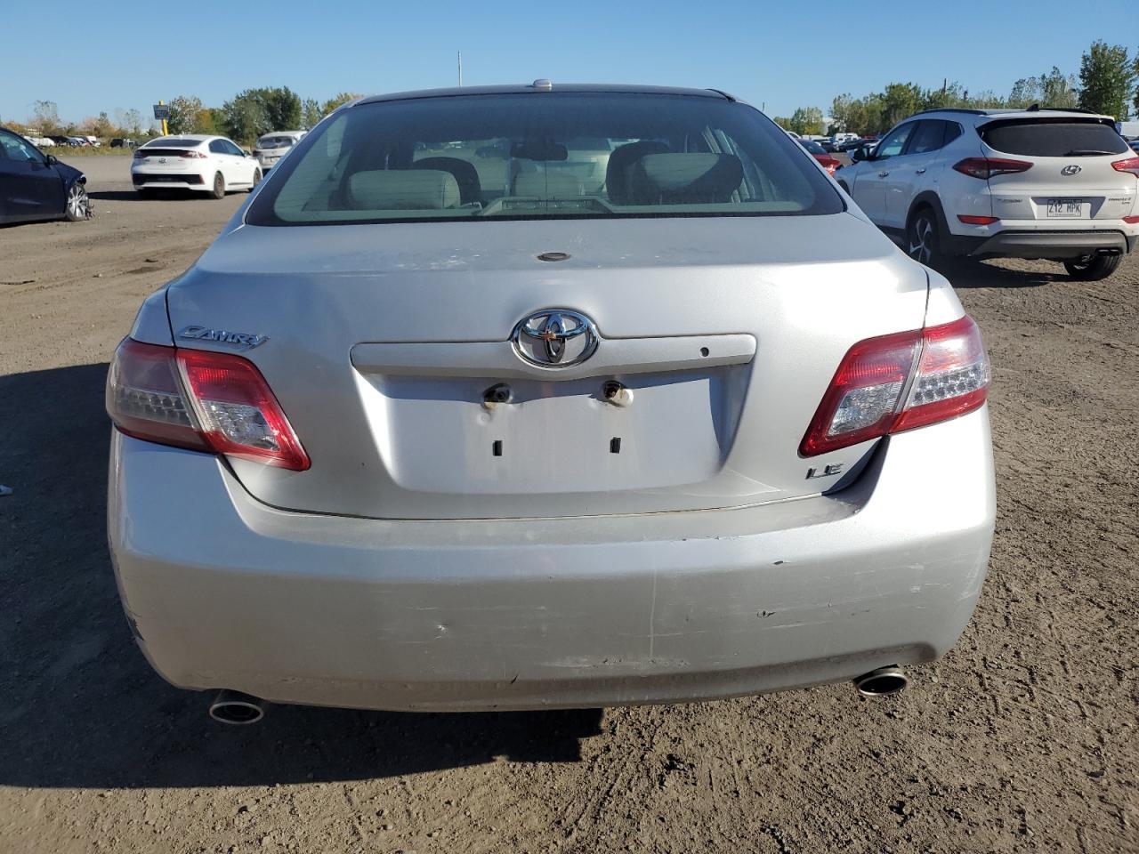 2010 Toyota Camry Se - Фото 6