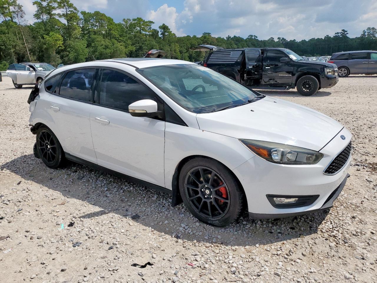 2017 Ford Focus Sel - Image 4