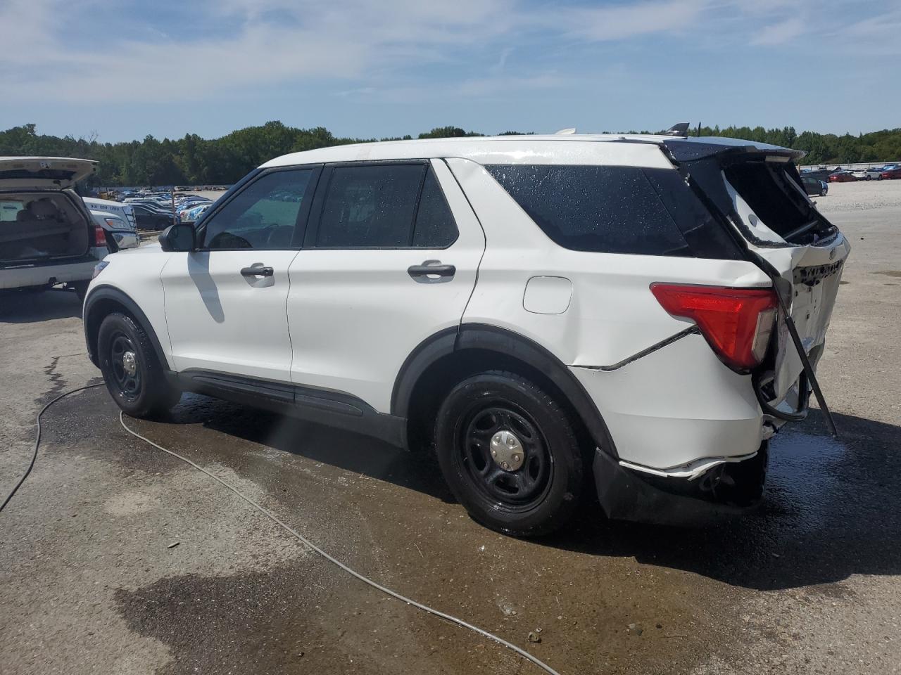 2023 Ford Explorer Police Interceptor - Image 2