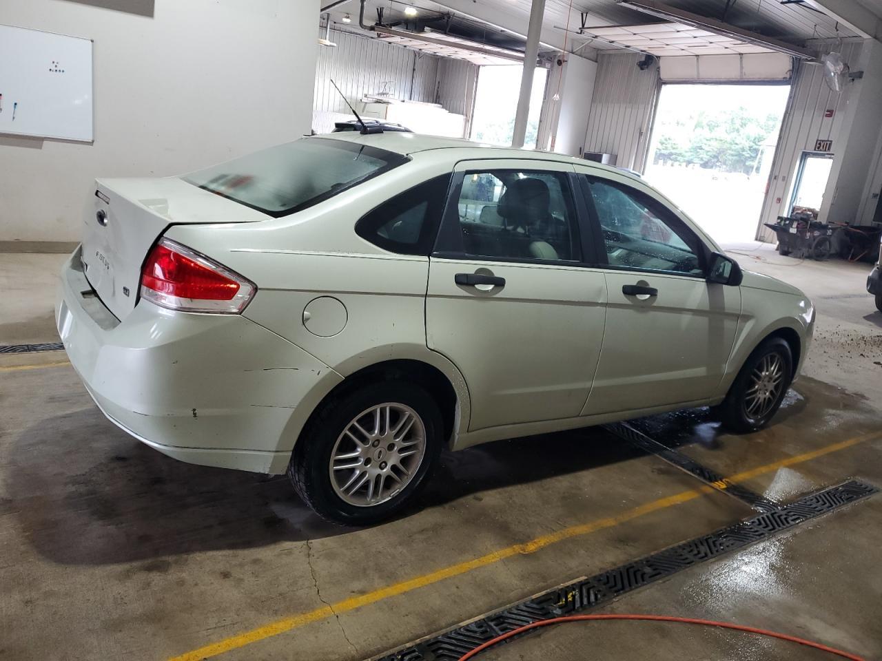 2010 Ford Focus Se - Image 3