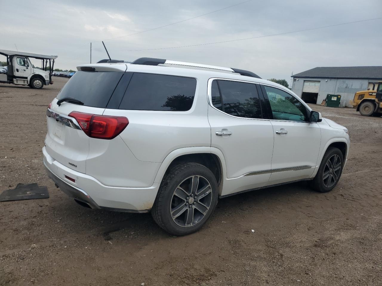 2017 GMC Acadia Denali - Фото 3