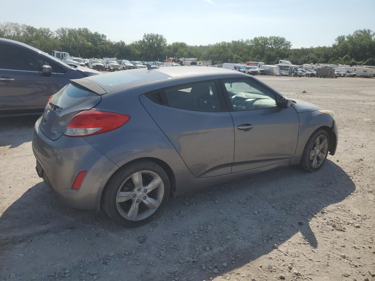 2014 Hyundai Veloster - Фото 3