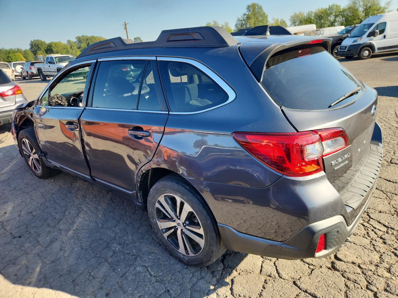 2019 Subaru Outback 3.6R Limited - Фото 2