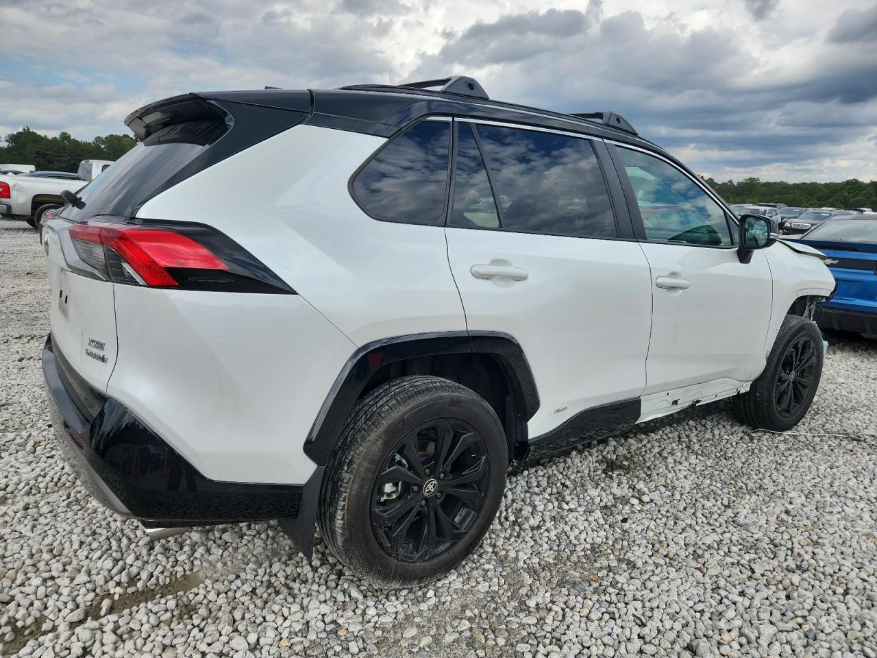 2023 Toyota Rav4 Xse - Image 3