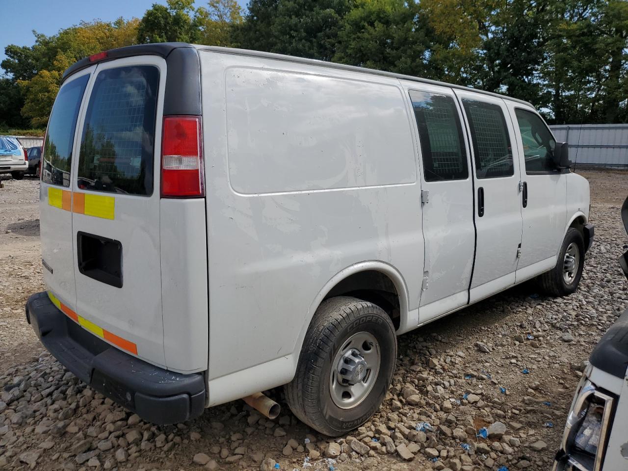 2018 Chevrolet Express G2500 - Фото 3