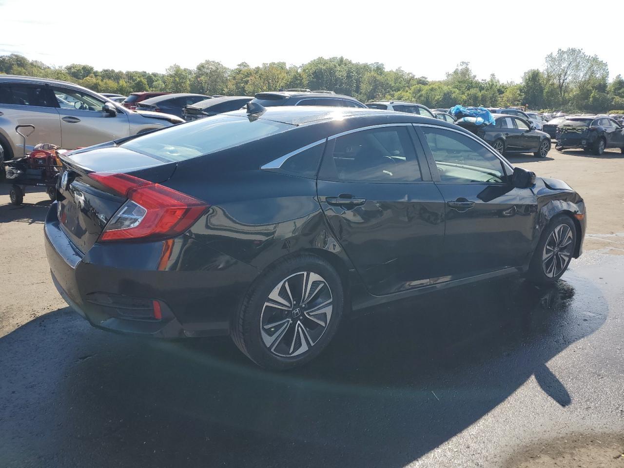 2018 Honda Civic Ex - Image 3