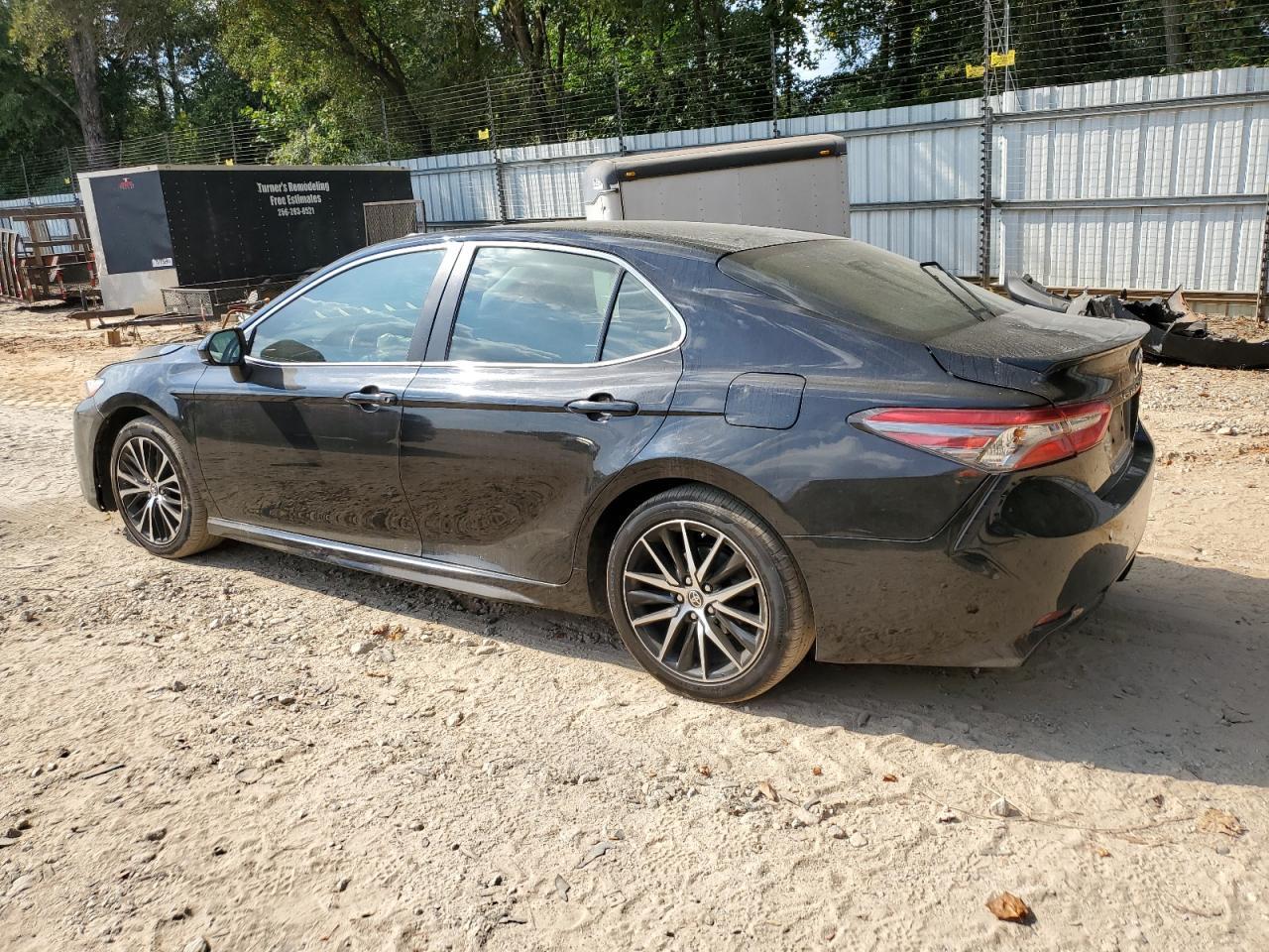 2018 Toyota Camry L - Image 2