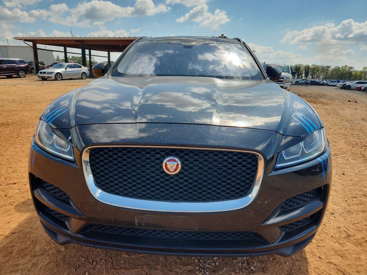2017 Jaguar F-Pace Premium - Image 5