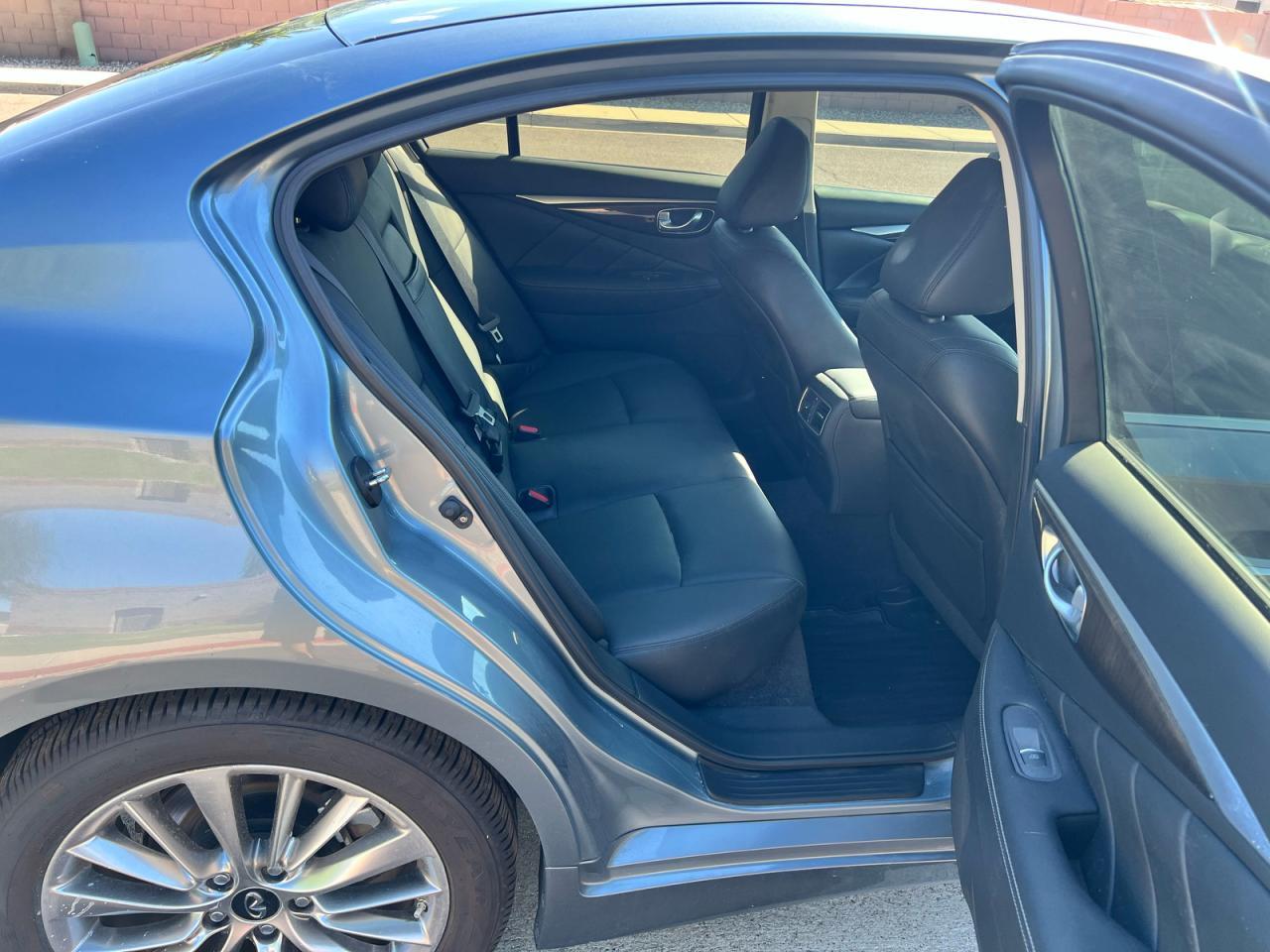 2018 Infiniti Q50 Luxe - Image 6