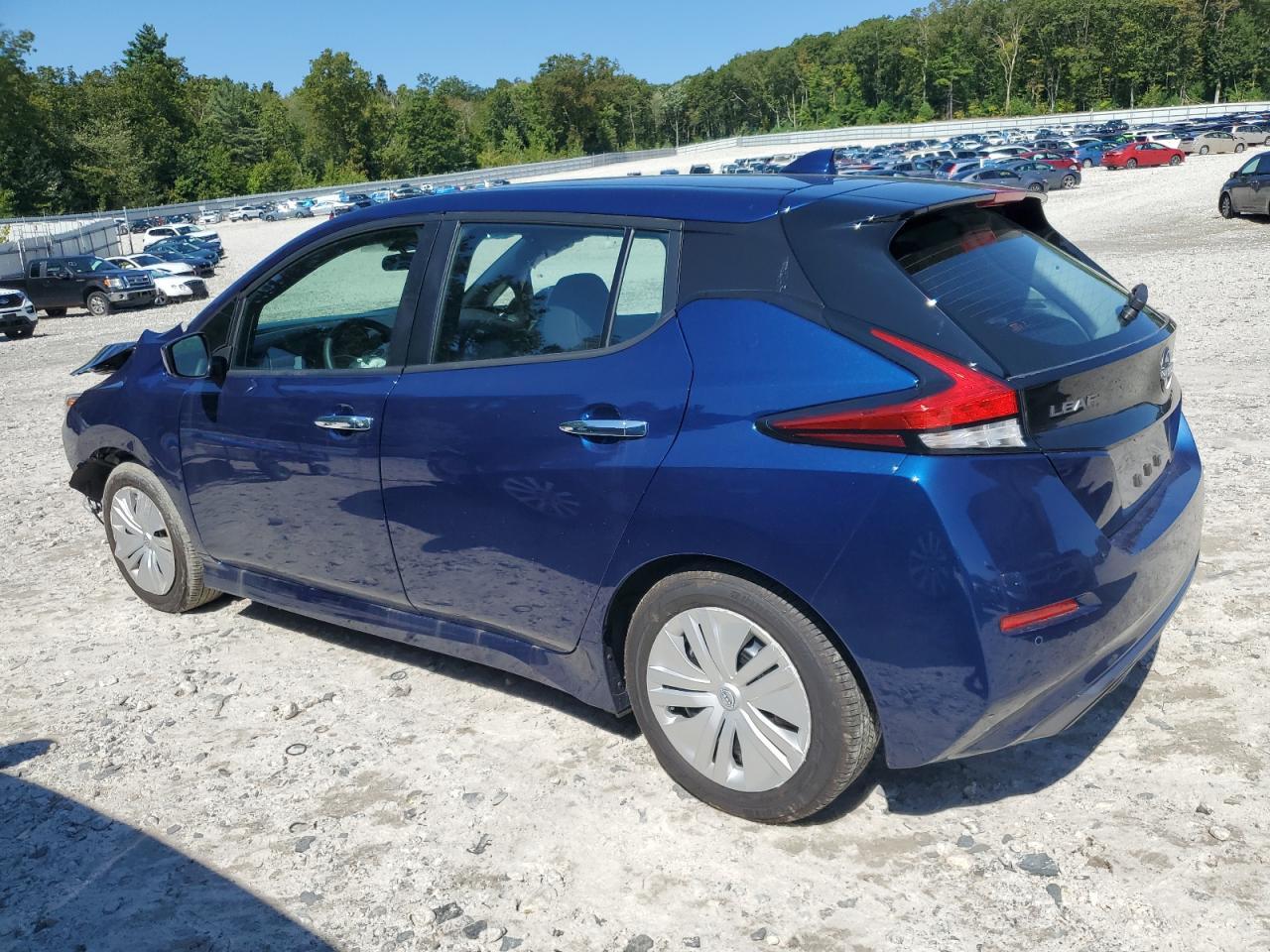 2025 Nissan Leaf S - Фото 2