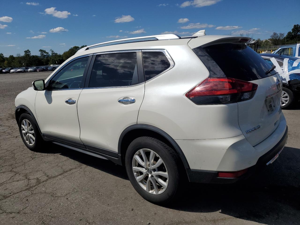 2019 Nissan Rogue S - Фото 2