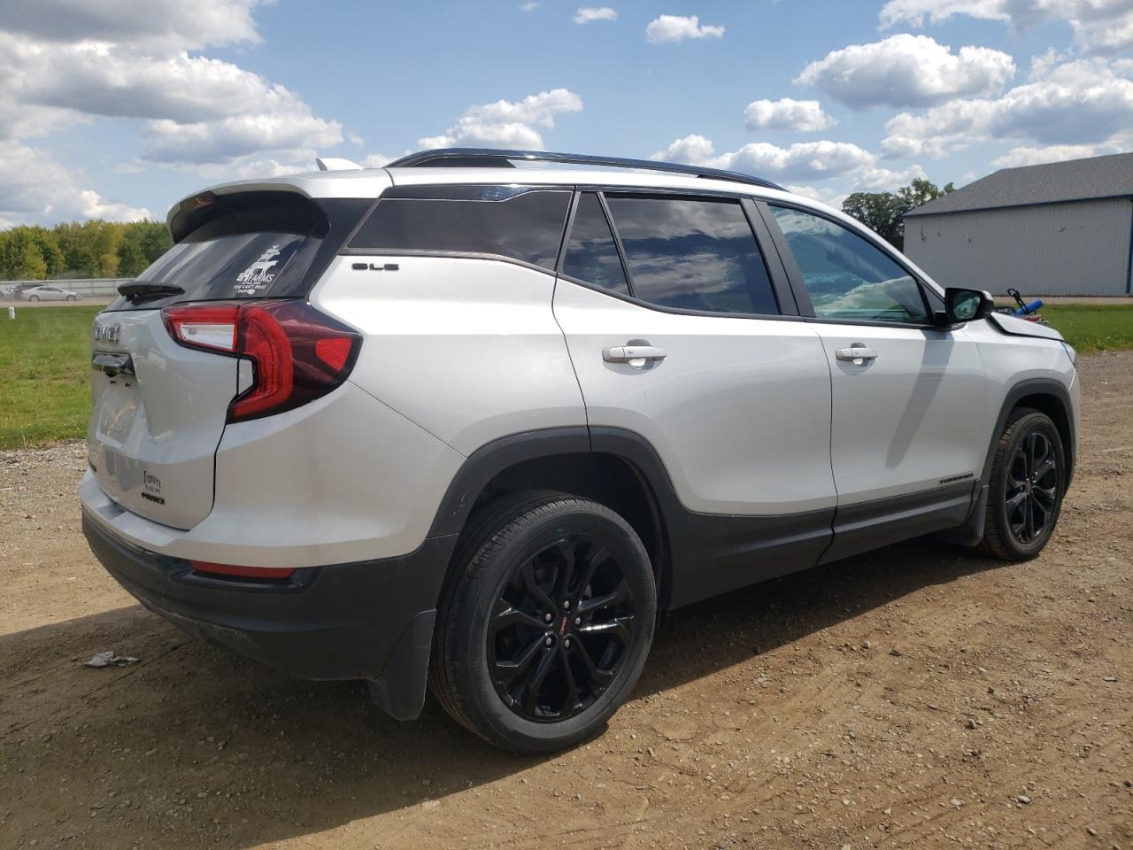 2022 GMC Terrain Sle - Image 3