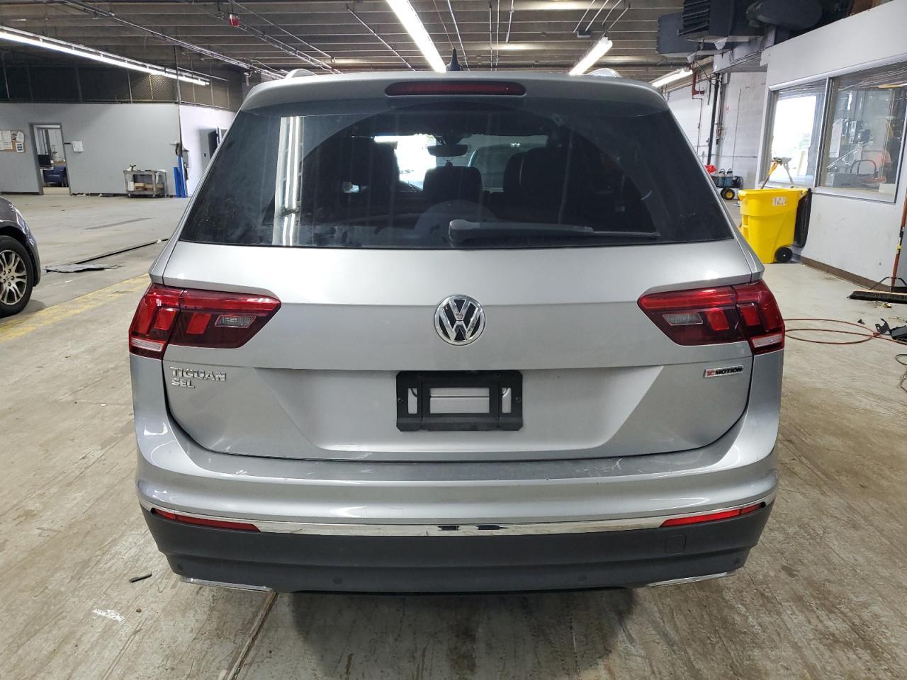 2020 Volkswagen Tiguan Se - Фото 6