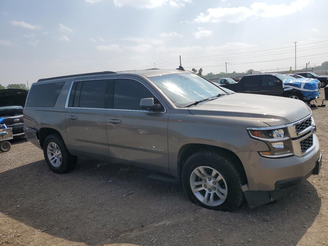 2019 Chevrolet Suburban K1500 Lt - Image 4
